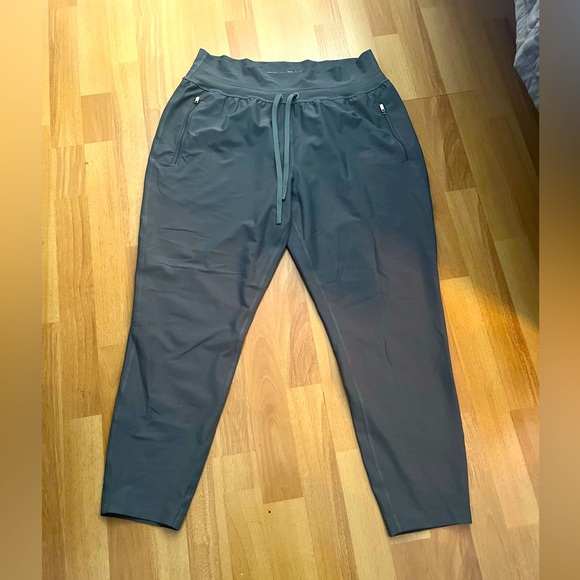 Old Navy joggers L - Picture 1 of 3
